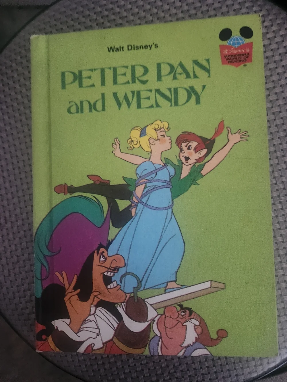 Vintage 1980s Walt Disney's Peter Pan and Wendy - Lime Green Cover